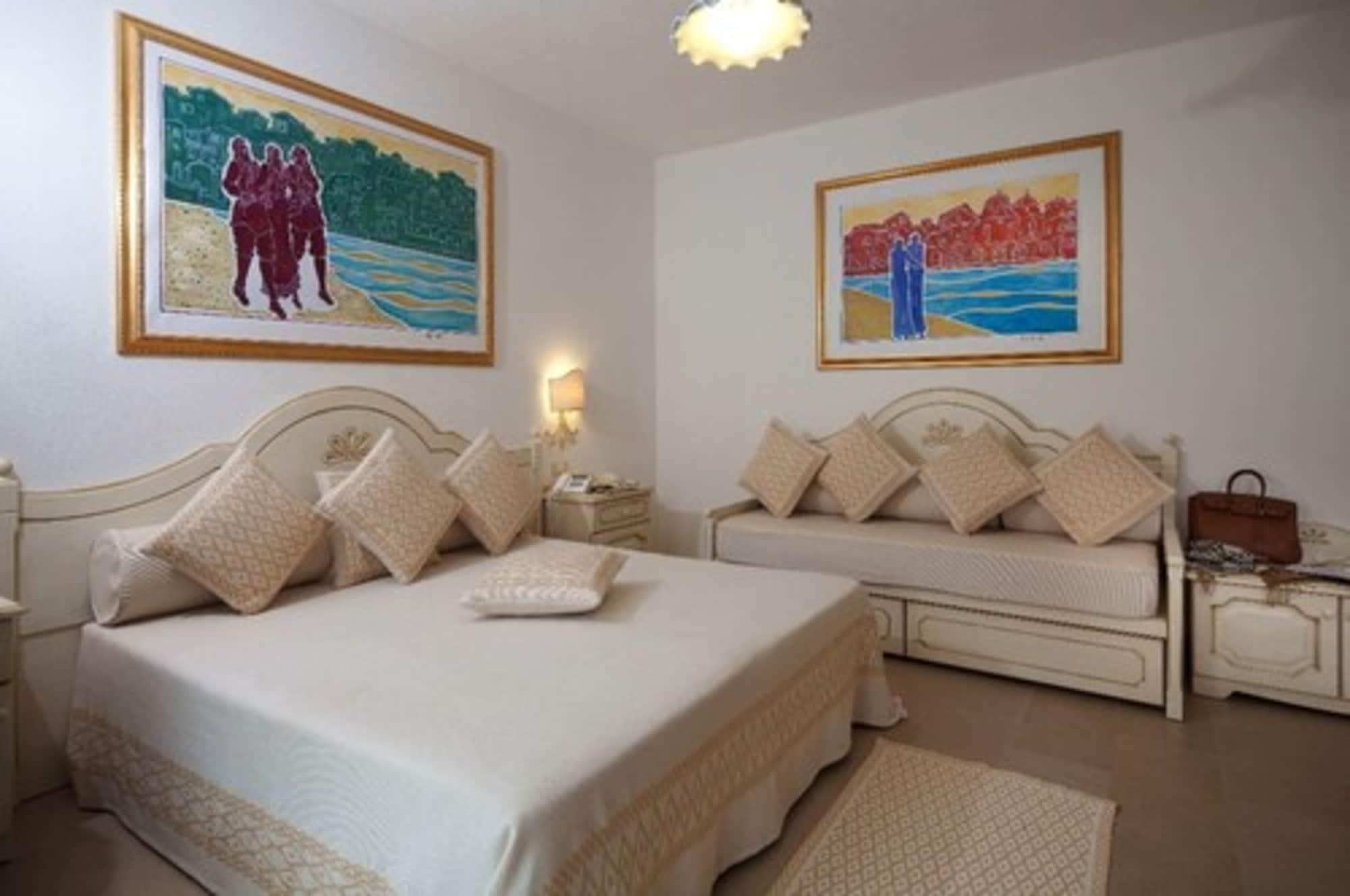 Cala Ginepro Hotel Resort & Spa 오로세 외부 사진
