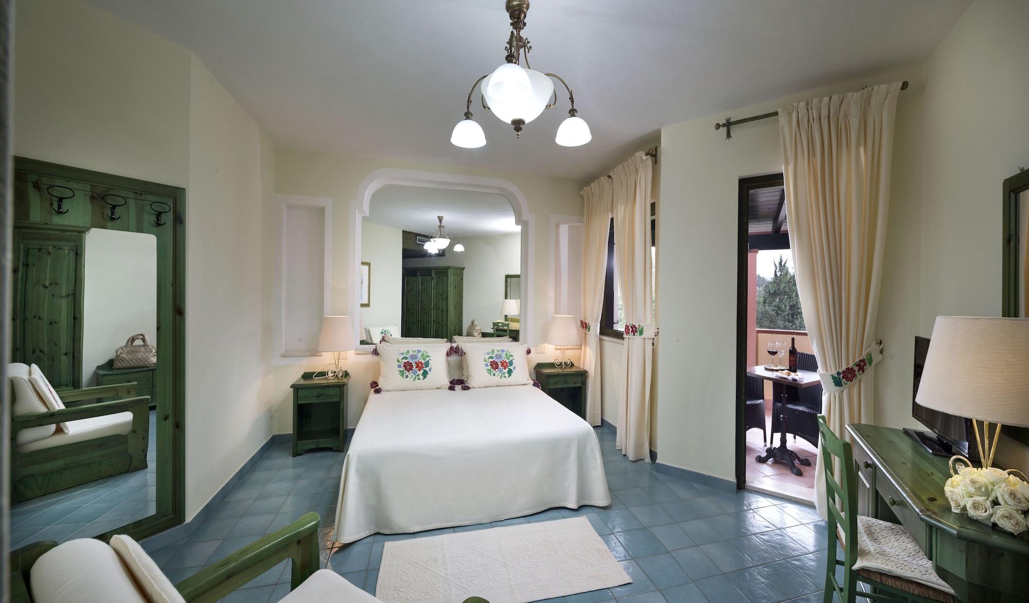 Cala Ginepro Hotel Resort & Spa 오로세 외부 사진