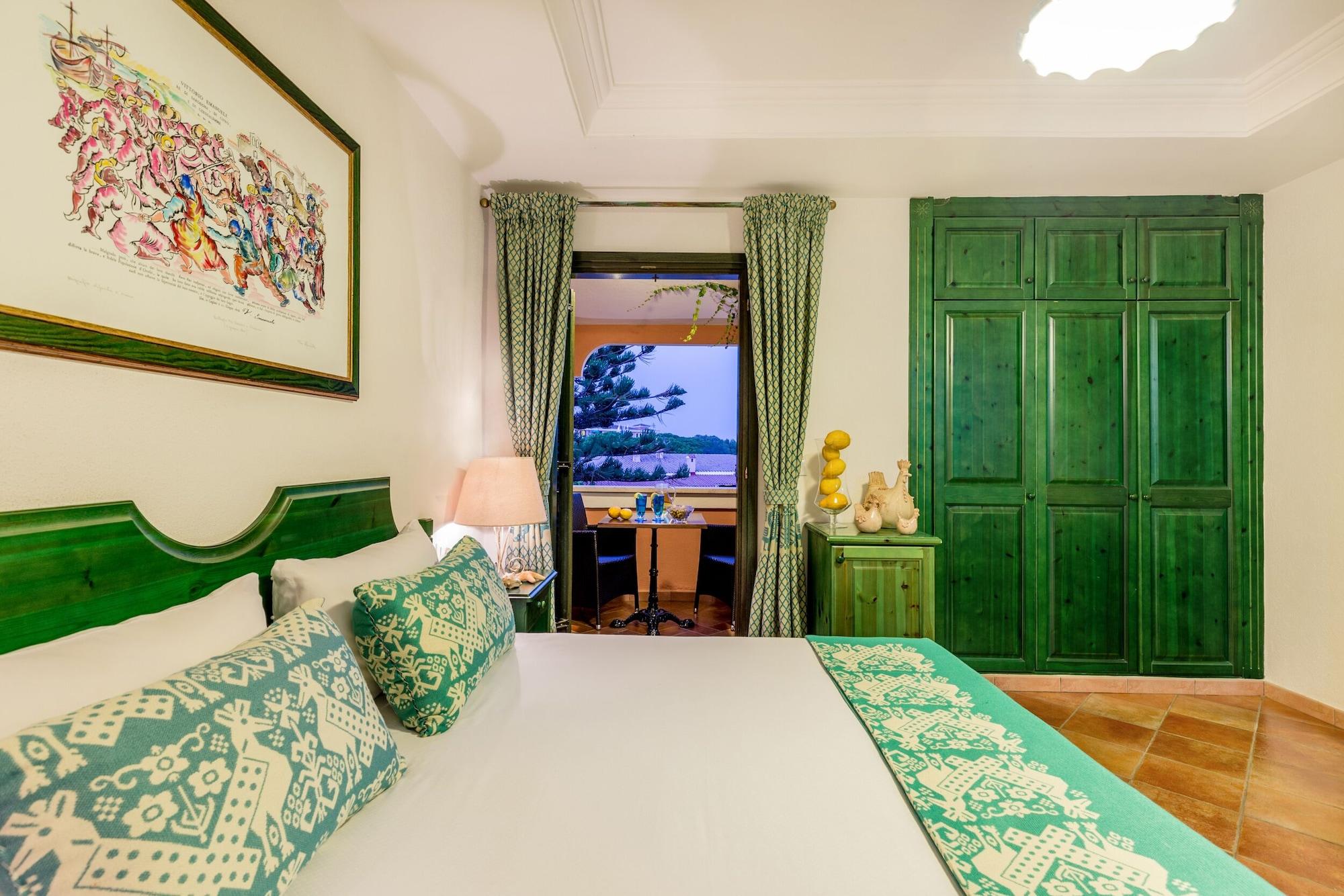 Cala Ginepro Hotel Resort & Spa 오로세 외부 사진