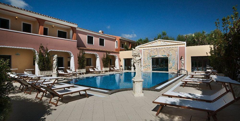 Cala Ginepro Hotel Resort & Spa 오로세 외부 사진