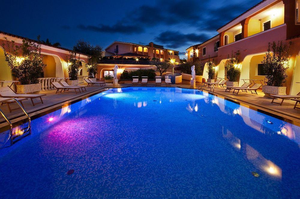 Cala Ginepro Hotel Resort & Spa 오로세 외부 사진