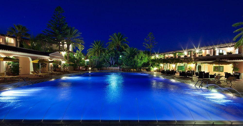 Cala Ginepro Hotel Resort & Spa 오로세 외부 사진