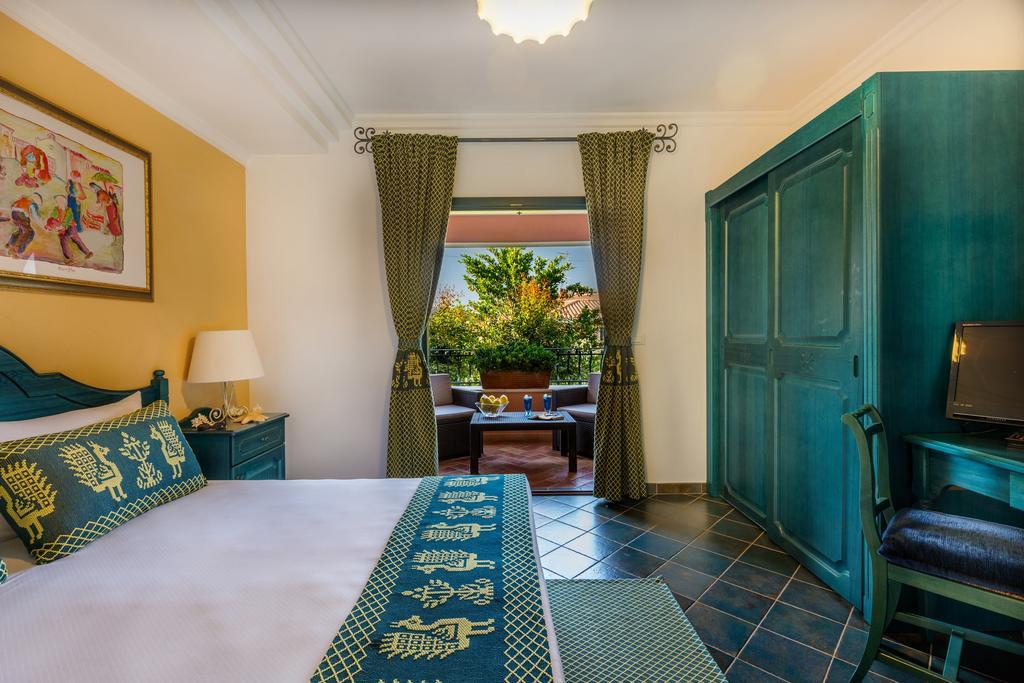 Cala Ginepro Hotel Resort & Spa 오로세 외부 사진