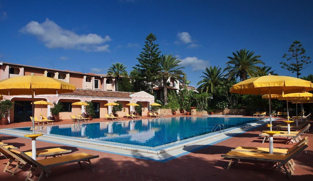 Cala Ginepro Hotel Resort & Spa 오로세 외부 사진