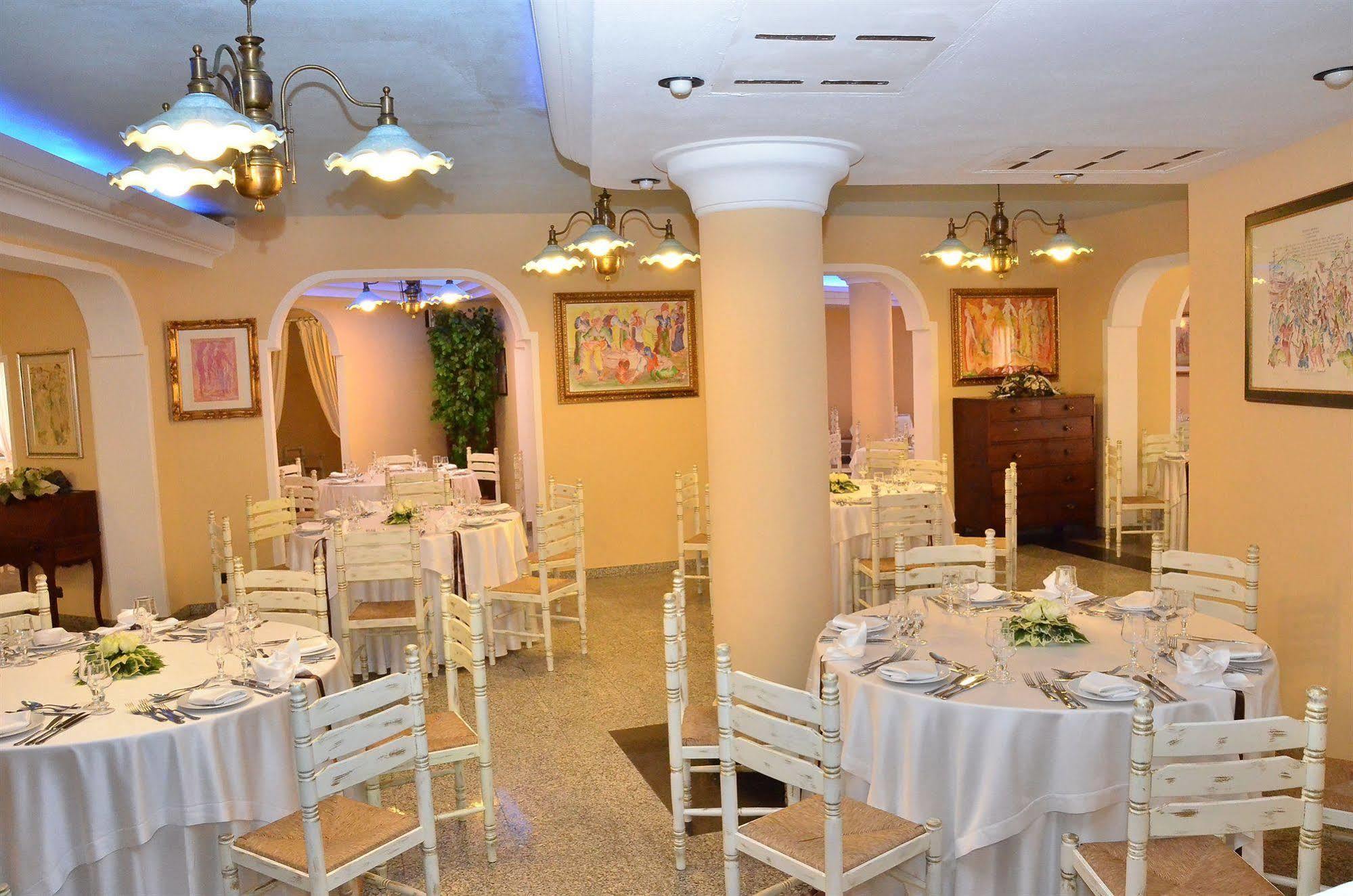 Cala Ginepro Hotel Resort & Spa 오로세 외부 사진